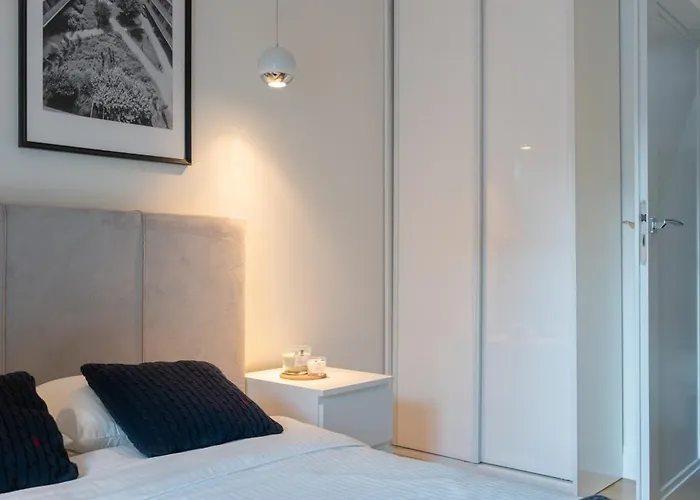 Wroclove Place Gwiazdzista St Appartamento Breslavia